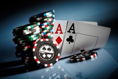 Platform dashboard showing game categories and live tables